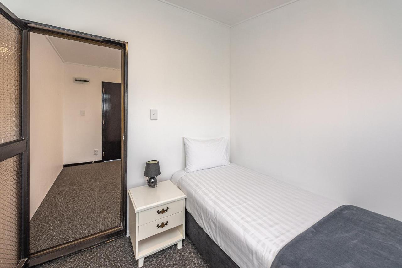 Burwood Motel Whanganui Exterior photo